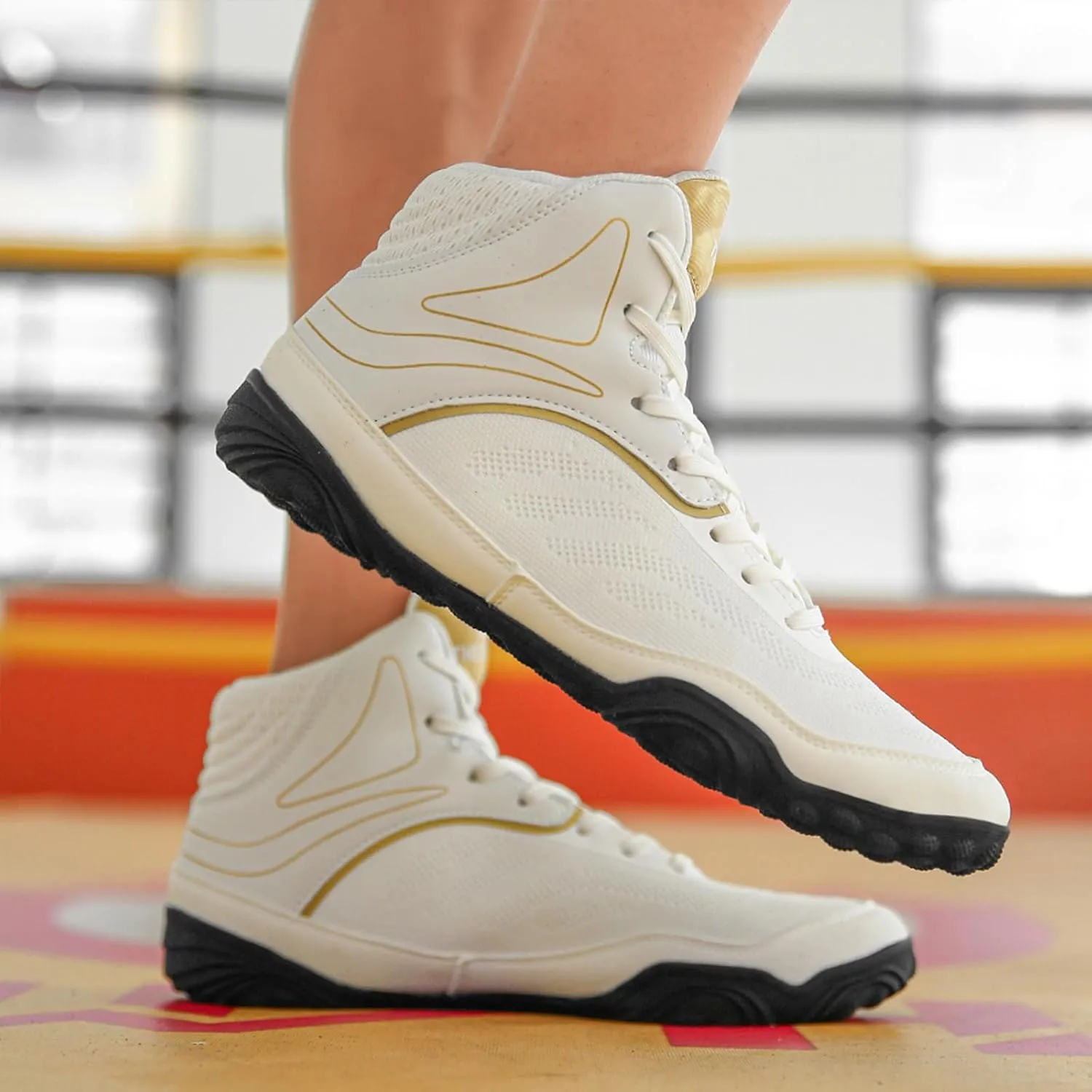 Boxing Shoes Men's Women High Top Wrestling Shoes Non-Slip and Durable Fitness Training Sneakers for Gym Powerlifting Bodybuilding