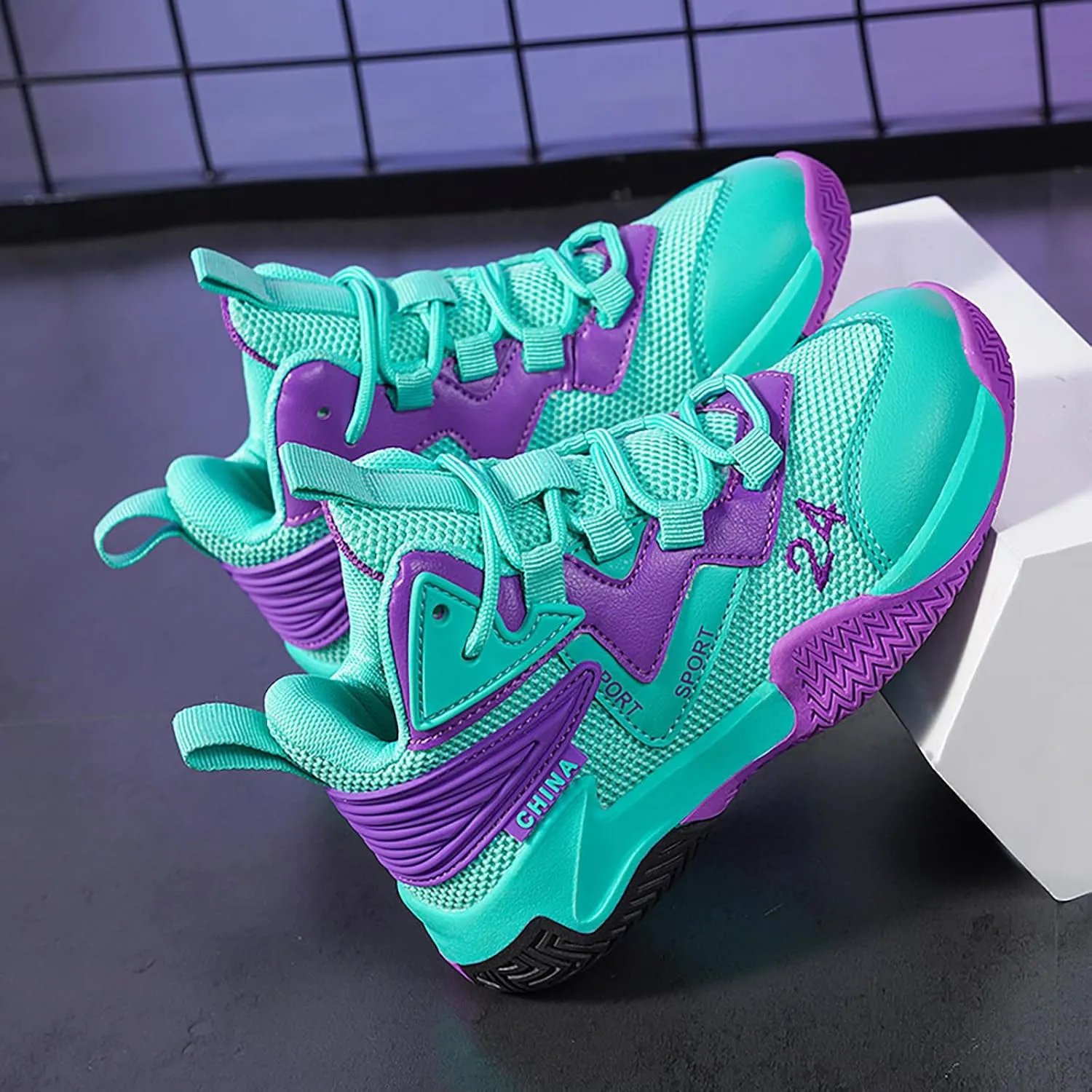 Boys Basketball Shoes Kids Basketball Sneakers Breathable Tennis Shoes for Boys Girls