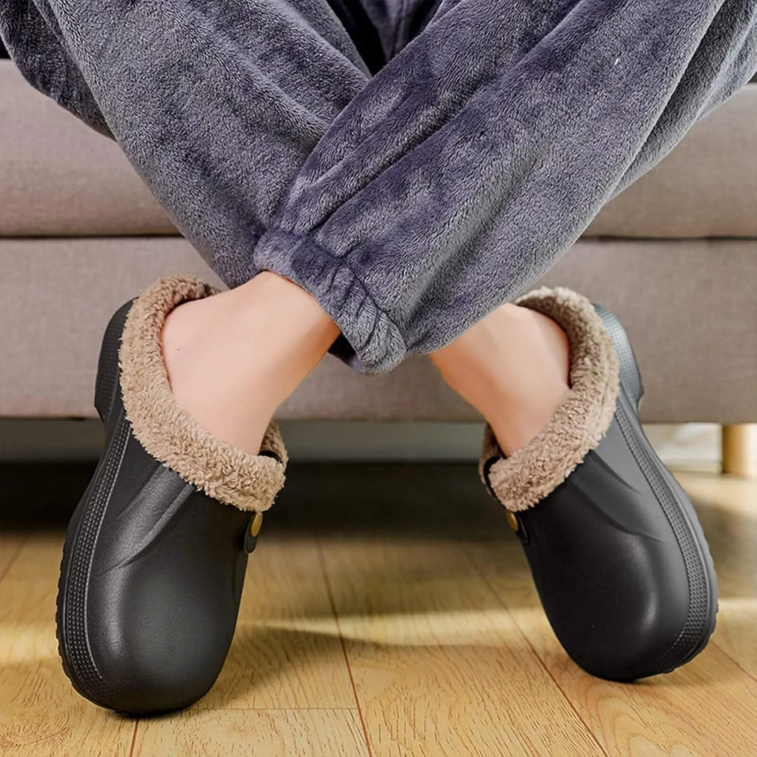 Fur Lined Clogs Waterproof Slippers Fleece Lined Clogs for Women Men Fuzzy Winter Warm Indoor Outdoor Shoes