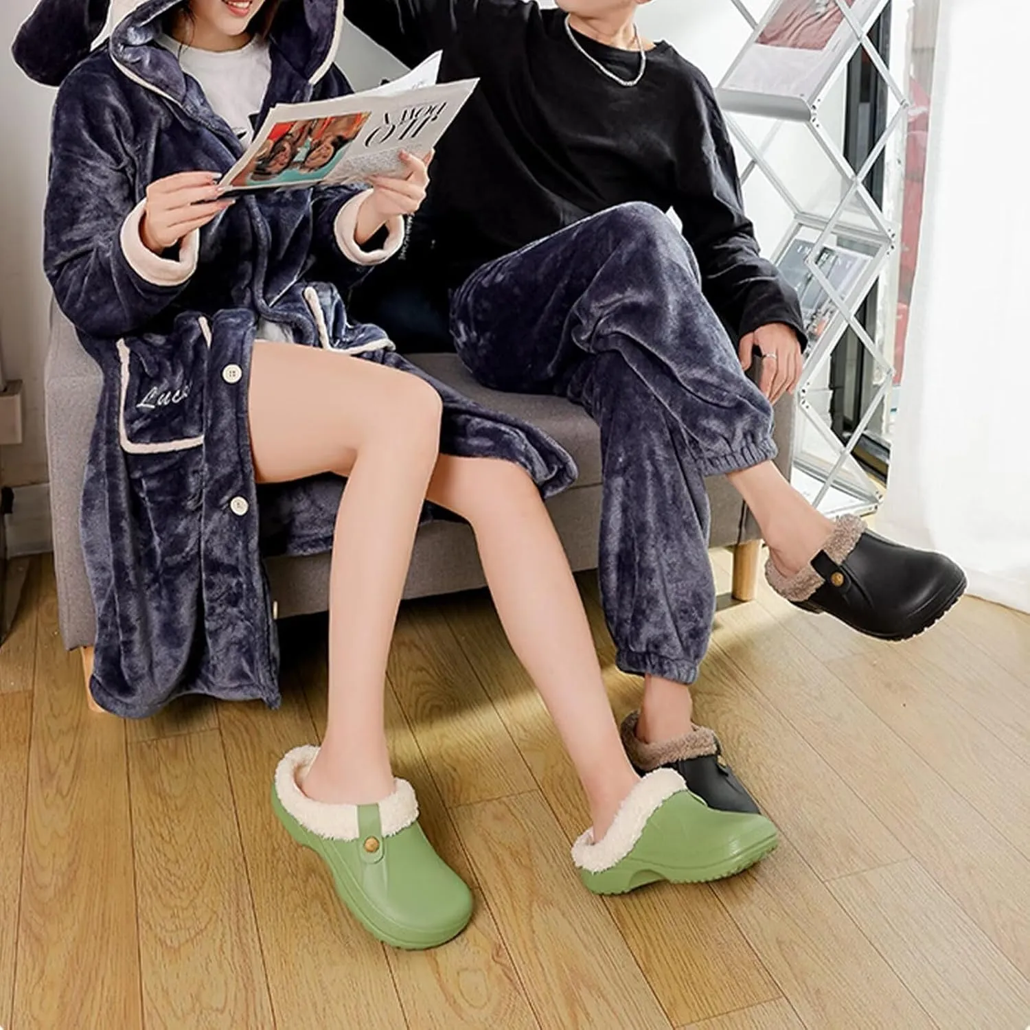 Fur Lined Clogs Waterproof Slippers Fleece Lined Clogs for Women Men Fuzzy Winter Warm Indoor Outdoor Shoes