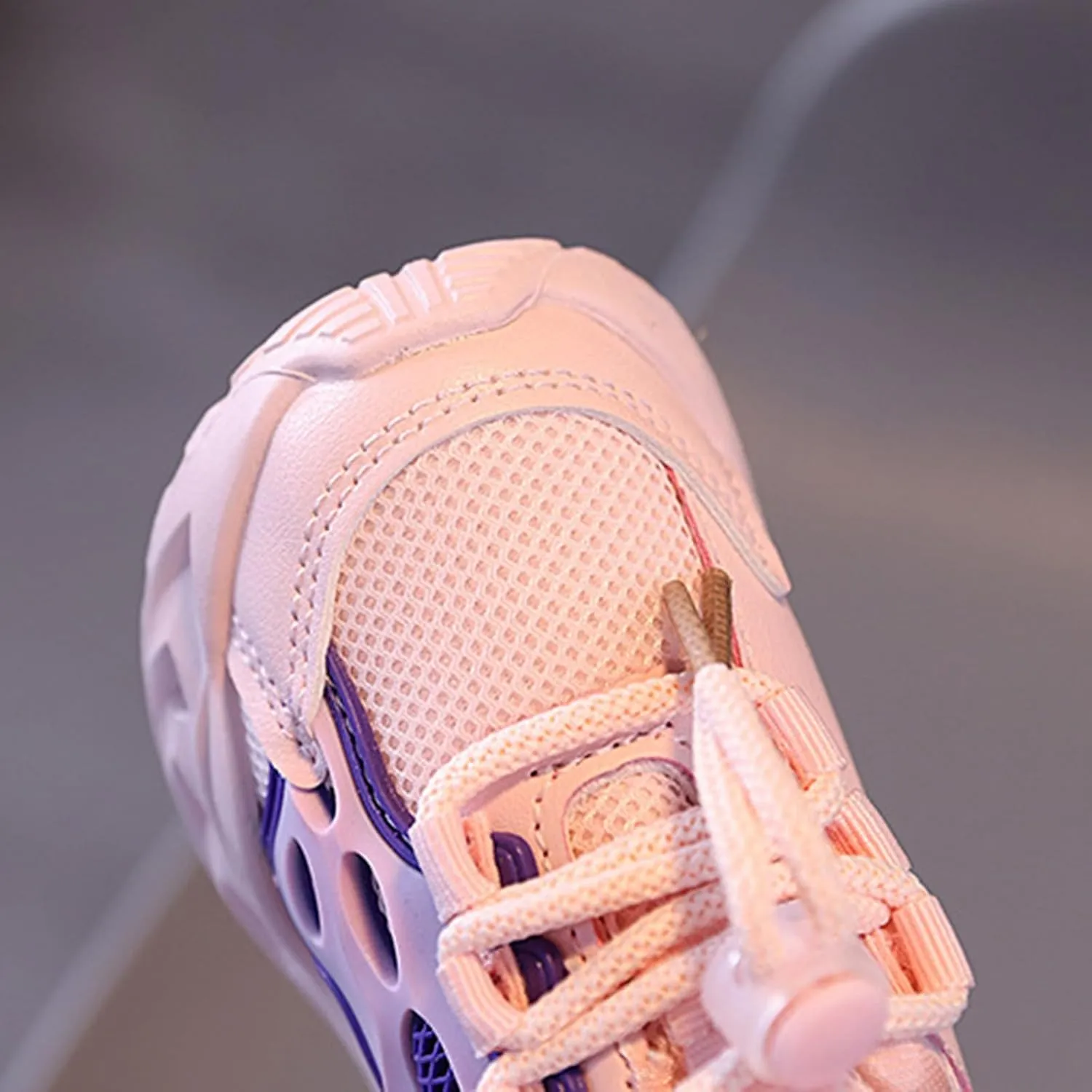 Kids Light-Up Sneakers Flashing Sports Shoes Fashion Glowing Trainer Luminous Running Athletic Shoes for Boy Girl