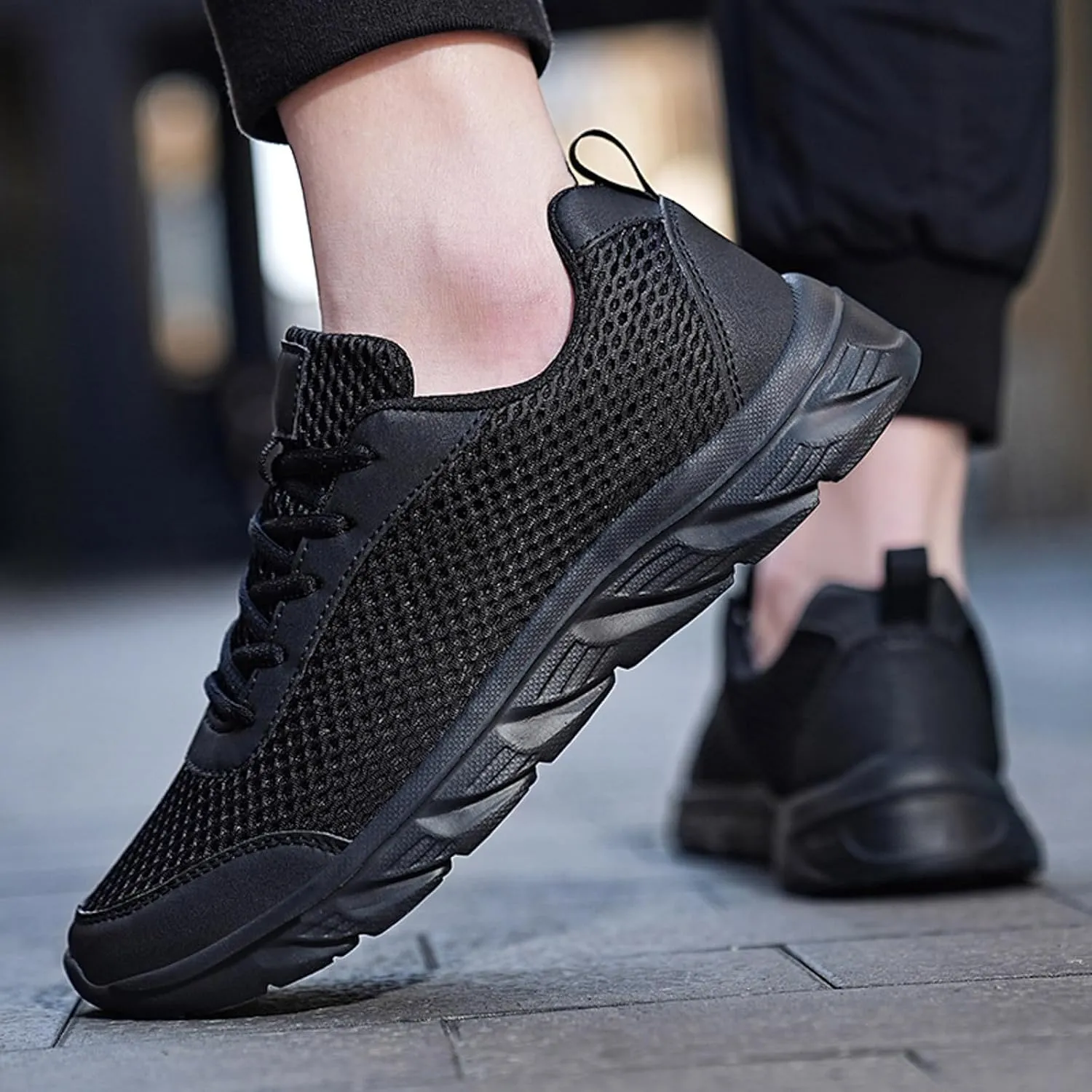 Mens Breathable Lace Up Running Shoes Comfortable Breathable Lightweight Tennis Shoe Non Slip Barefoot Sneaker