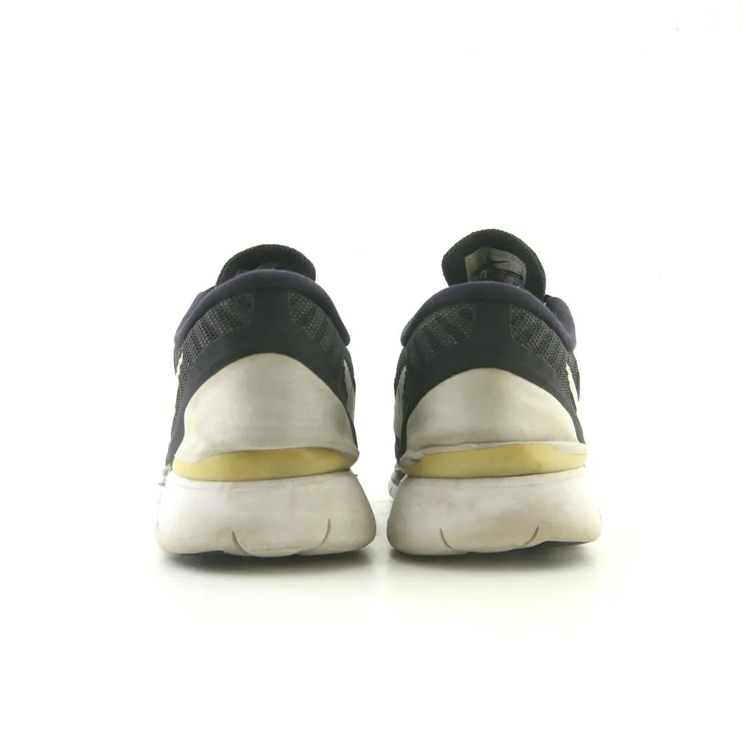 NIKE FREE 5. 0