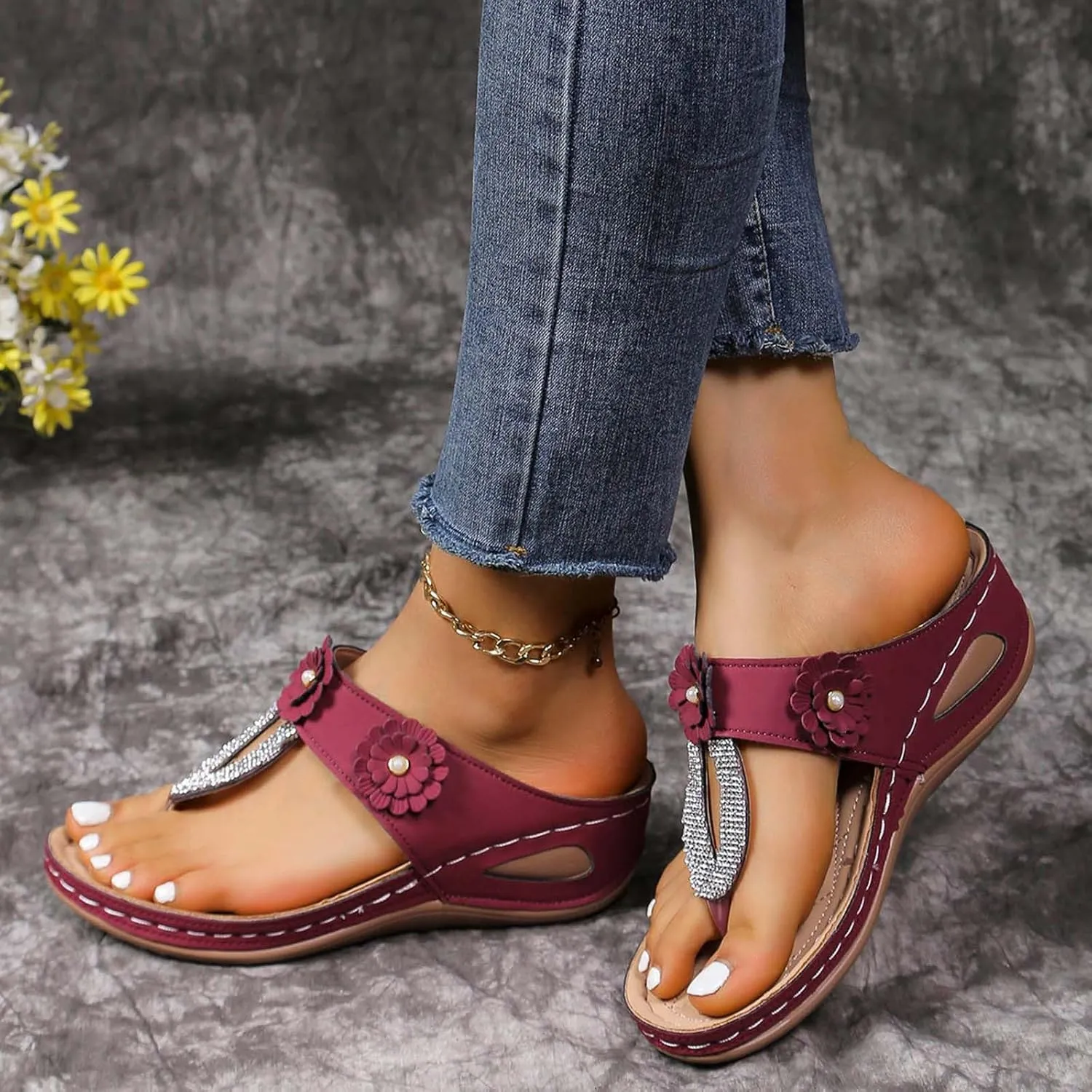 Orthopedic Sandals for Women Chic Flower Flip Flops Summer Dressy Casual Sandal Thong T-Strap Sandals Comfortable Walking Wedges Shoes with Arch Support